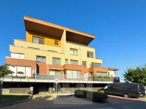 Pronájem bytu 3+kk, Praha - Velká Chuchle, 70 m2