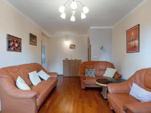 Dražba bytu 4+1, Zeleneč, Mstětická, 96 m2