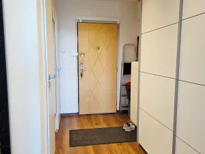 Pronájem bytu 2+kk, Praha - Kobylisy, Kaňkovského, 43 m2