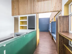 Prodej obchodního prostoru, Praha - Vysočany, Poděbradská, 98 m2