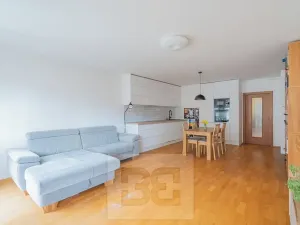 Prodej bytu 3+kk, Praha - Kobylisy, 70 m2