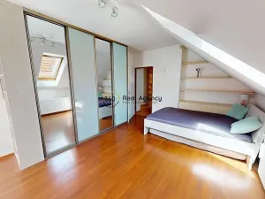 Pronájem rodinného domu, Psáry, U Potoka, 163 m2