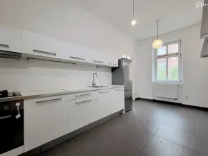 Prodej bytu 4+1, Brno, Čápkova, 135 m2