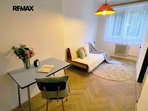 Prodej bytu 3+1, Praha - Vinohrady, Pod Rapidem, 60 m2