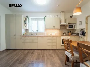 Prodej rodinného domu, Pečky, Pečecká, 140 m2