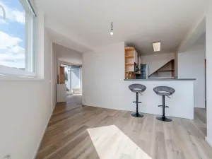 Prodej bytu 3+kk, Praha - Vysočany, Skloněná, 74 m2