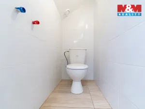 Pronájem atypického bytu, Sokolov, Staré náměstí, 200 m2