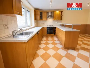 Prodej rodinného domu, Svárov, K Podkozí, 280 m2