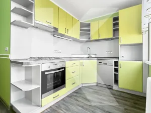 Prodej bytu 3+1, Karlovy Vary, Klínovecká, 86 m2