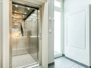 Pronájem bytu 2+kk, Praha - Bubeneč, Sládkova, 38 m2