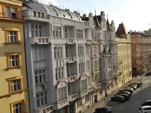 Pronájem bytu 2+1, Praha - Vinohrady, Polská, 86 m2