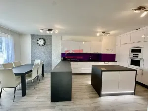 Pronájem bytu 3+kk, Tábor, Janáčkova, 94 m2