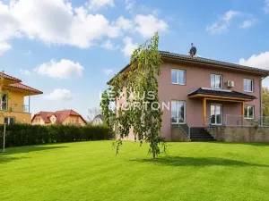 Pronájem vily, Průhonice, Pod Valem II., 400 m2