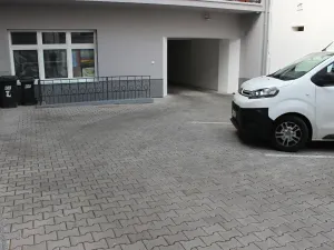 Pronájem výrobních prostor, Praha - Žižkov, Husitská, 57 m2