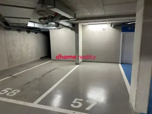 Pronájem garážového stání, Olomouc, Milana Ticháka, 13 m2