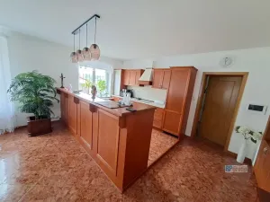 Prodej rodinného domu, Poříčany, U Koupaliště, 200 m2
