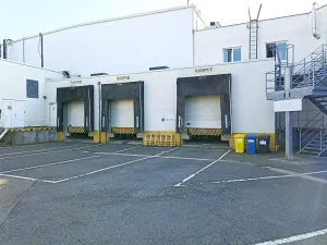 Pronájem kanceláře, Čestlice, Obchodní, 310 m2