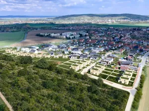 Prodej pozemku pro bydlení, Hrušovany u Brna, Pod Střediskem, 611 m2