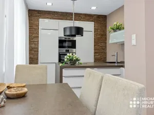 Prodej bytu 2+kk, Ostrava, Vrázova, 79 m2