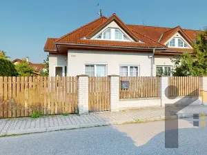 Pronájem rodinného domu, Hostivice, Olivová, 160 m2