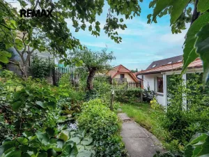 Prodej rodinného domu, Praha - Lipence, V roklích, 160 m2