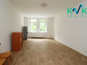 Pronájem bytu 3+1, Karlovy Vary, Šmeralova, 85 m2