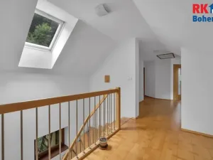 Prodej rodinného domu, Hrdlořezy, 400 m2
