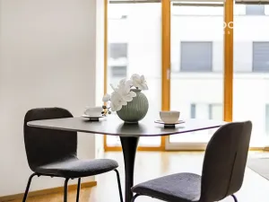 Prodej bytu 2+kk, Praha - Smíchov, Grafická, 70 m2