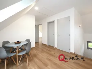 Pronájem kanceláře, Praha - Holyně, Za Knotkem, 79 m2