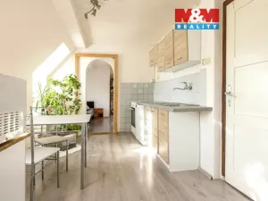 Prodej bytu 3+1, Cvikov - Cvikov II, Komenského, 56 m2