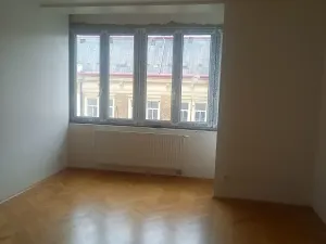 Pronájem bytu 2+1, Praha - Libeň, Sokolovská, 89 m2