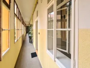 Pronájem bytu 1+1, Praha - Nové Město, Na bojišti, 32 m2