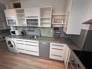 Prodej bytu 2+1, Rokycany, Mládežníků, 58 m2