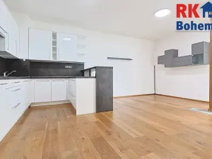Pronájem bytu 2+kk, Praha, Na Křtině, 64 m2
