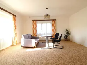 Prodej vícegeneračního domu, Jesenice, 383 m2