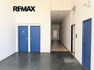 Pronájem kanceláře, Praha - Kobylisy, Horňátecká, 17 m2