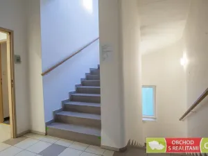 Prodej kanceláře, Chrudim - Chrudim IV, Lupáčova, 612 m2