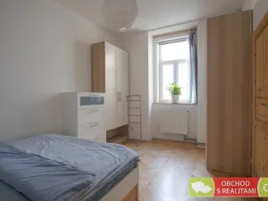Prodej bytu 2+kk, Praha - Holešovice, U Uranie, 40 m2