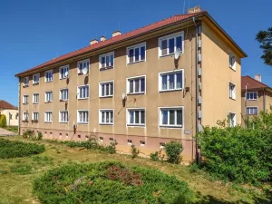 Prodej bytu 3+1, Tmaň, Sídliště, 55 m2