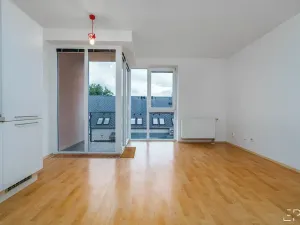 Prodej bytu 1+kk, Praha - Kbely, Pod Nouzovem, 34 m2