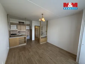Pronájem bytu 1+kk, Hradec Králové - Třebeš, Hradecká, 35 m2