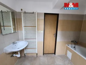 Pronájem bytu 2+1, Nový Bor, Husova, 78 m2