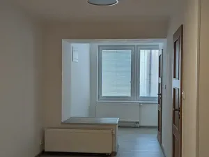Pronájem bytu 2+kk, Rakovník, Husovo náměstí, 46 m2