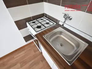 Pronájem bytu 1+1, Klášterec nad Ohří, Královéhradecká, 35 m2
