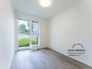 Pronájem bytu 2+kk, Praha - Vysočany, Pod Harfou, 38 m2