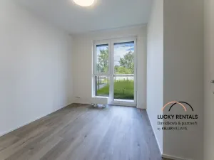 Pronájem bytu 2+kk, Praha - Vysočany, Pod Harfou, 42 m2