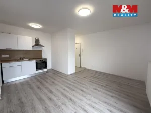 Pronájem bytu 2+kk, Hořice, Karla Kofránka, 37 m2