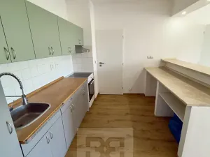 Pronájem bytu 2+kk, Kladno, Vojtěcha Lanny, 59 m2