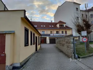 Pronájem garáže, Písek, Budějovická, 17 m2