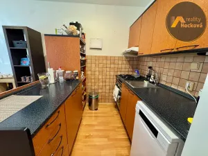 Prodej bytu 3+1, Praha - Prosek, Pískovcová, 67 m2
